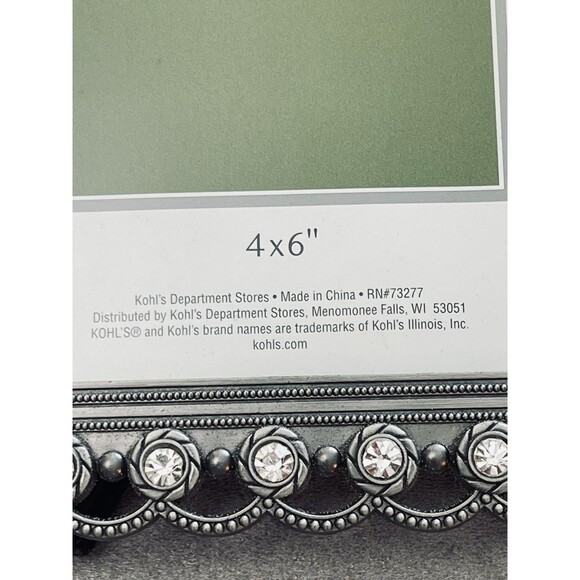 Kohl’s Pewter Picture Frame 4"x6" Clear Rhinestones Happy Holiday Free Standing - Picture 3 of 9